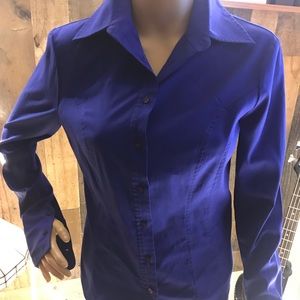 Express women’s button down power top. Double buttons on sleeves.